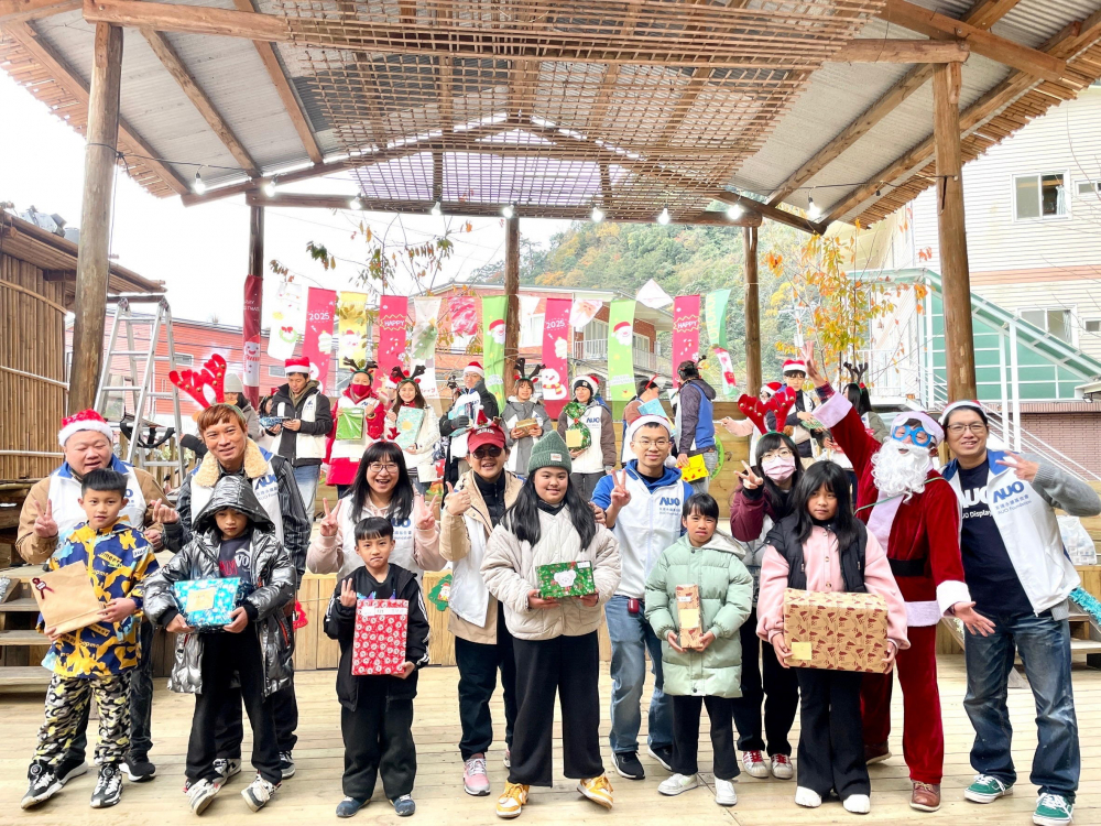 友達永續基金會號召「圓夢計畫」行動連續23年，由同仁凝聚內部愛心與資源送往偏鄉，累積為逾萬名兒童圓夢，實踐友達共創共好的永續精神。